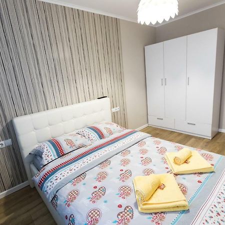 Sunshine Apartament Targu-Mures Bagian luar foto