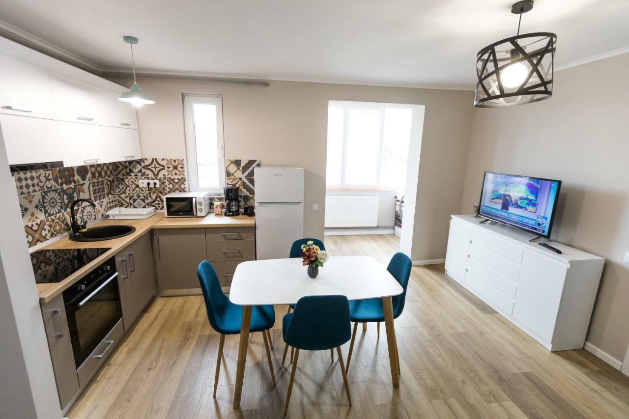 Sunshine Apartament Targu-Mures Bagian luar foto